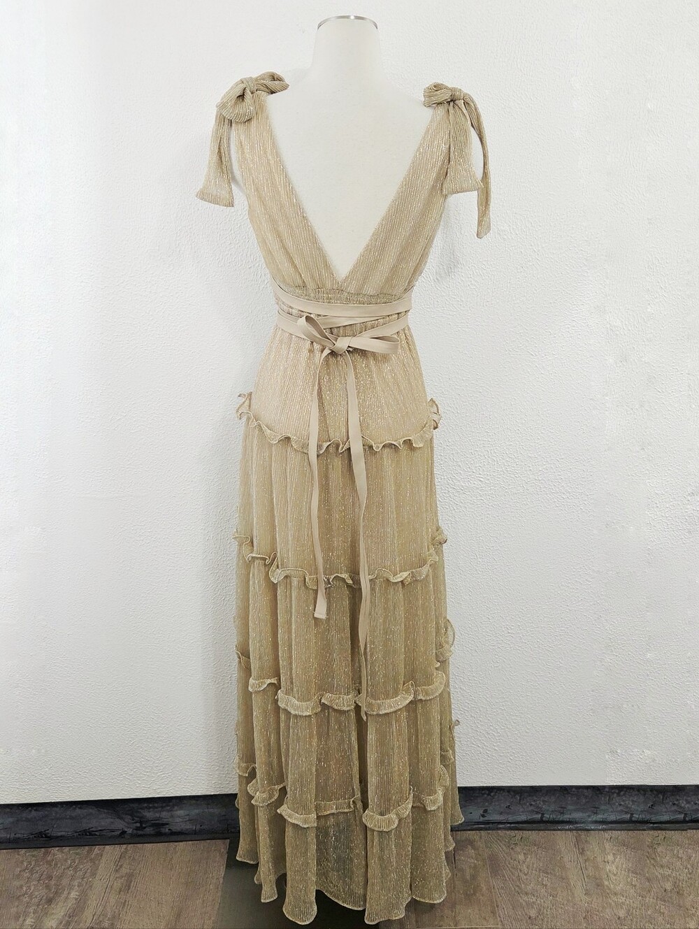 A Loves A Metallic gold Crepe formal dress Sleeveless Deep V-Neck maxi womens XS - Picture 3 of 8